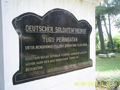 Deutscher_Soldatenfriedhof_in_Indonesia01