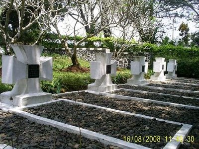 Deutscher_Soldatenfriedhof_in_Indonesia02